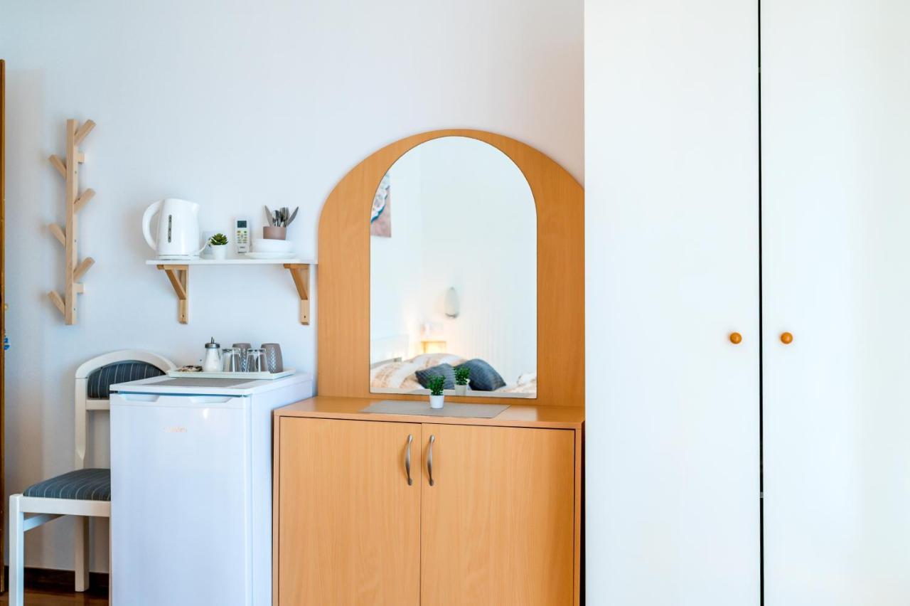 Apartment And Rooms Dalmatiko ヴォディツェ エクステリア 写真